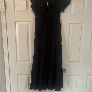 Quince Black poplin tieredMaxi Dress